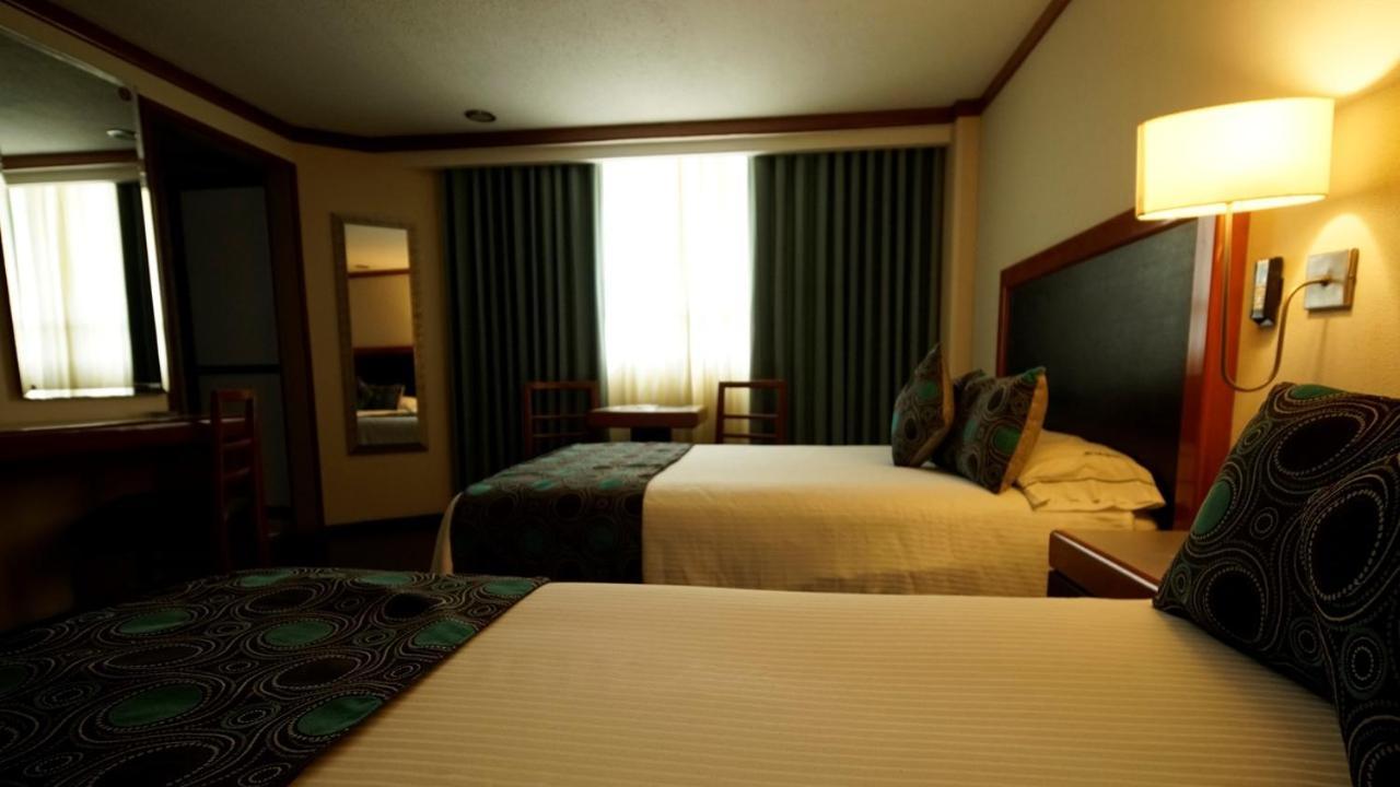 Hotel Abastos Plaza Μεξικό Εξωτερικό φωτογραφία