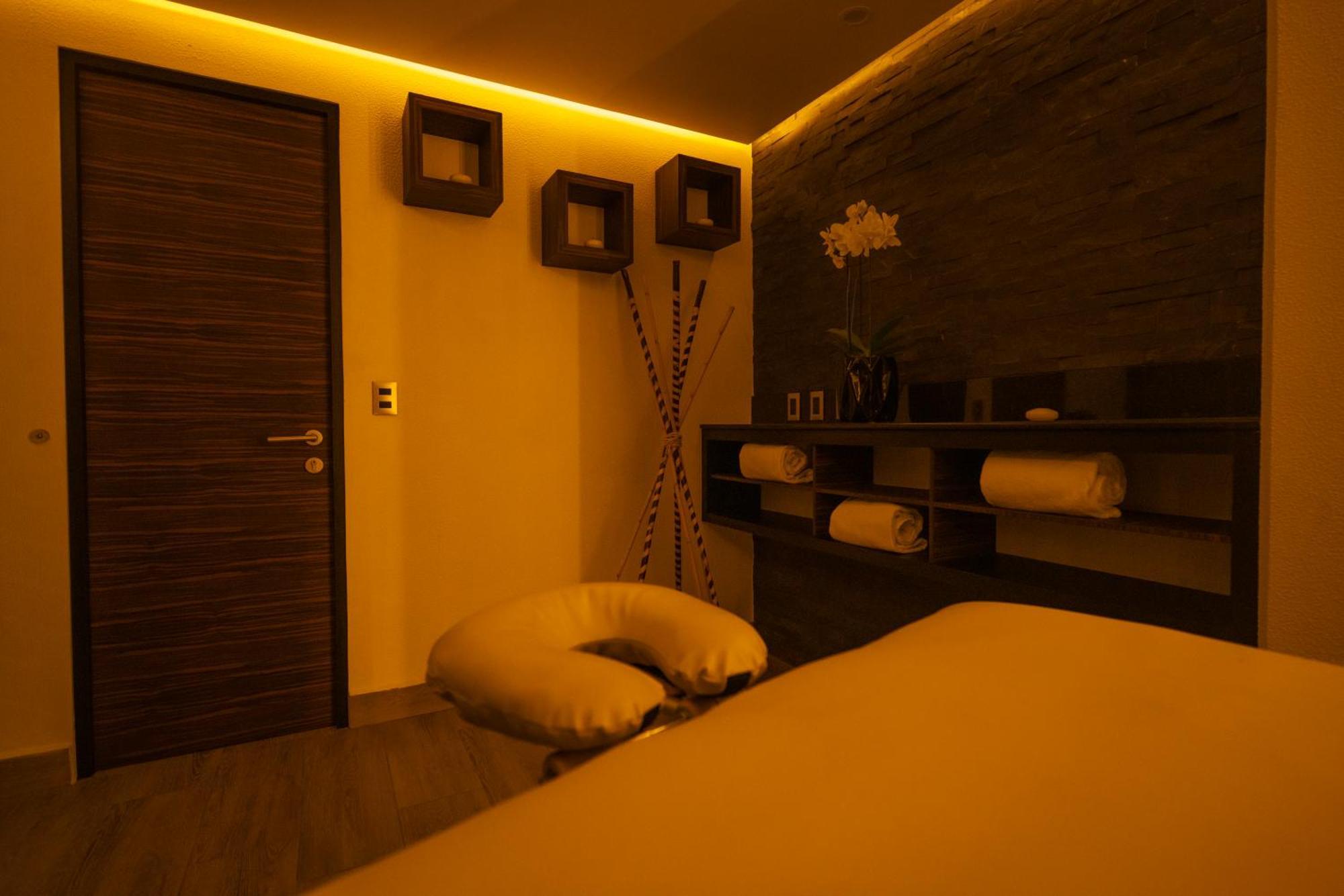 Hotel Abastos Plaza Μεξικό Εξωτερικό φωτογραφία