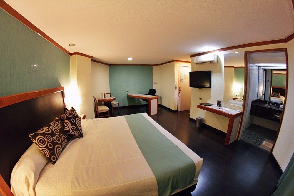 Hotel Abastos Plaza Μεξικό Εξωτερικό φωτογραφία