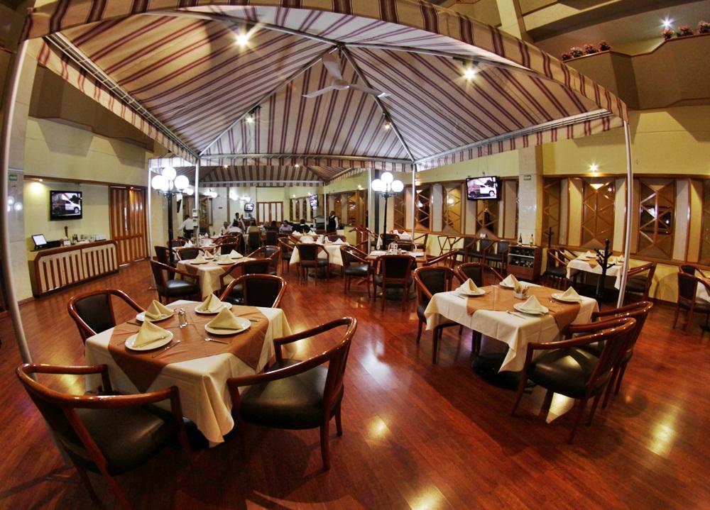 Hotel Abastos Plaza Μεξικό Εξωτερικό φωτογραφία