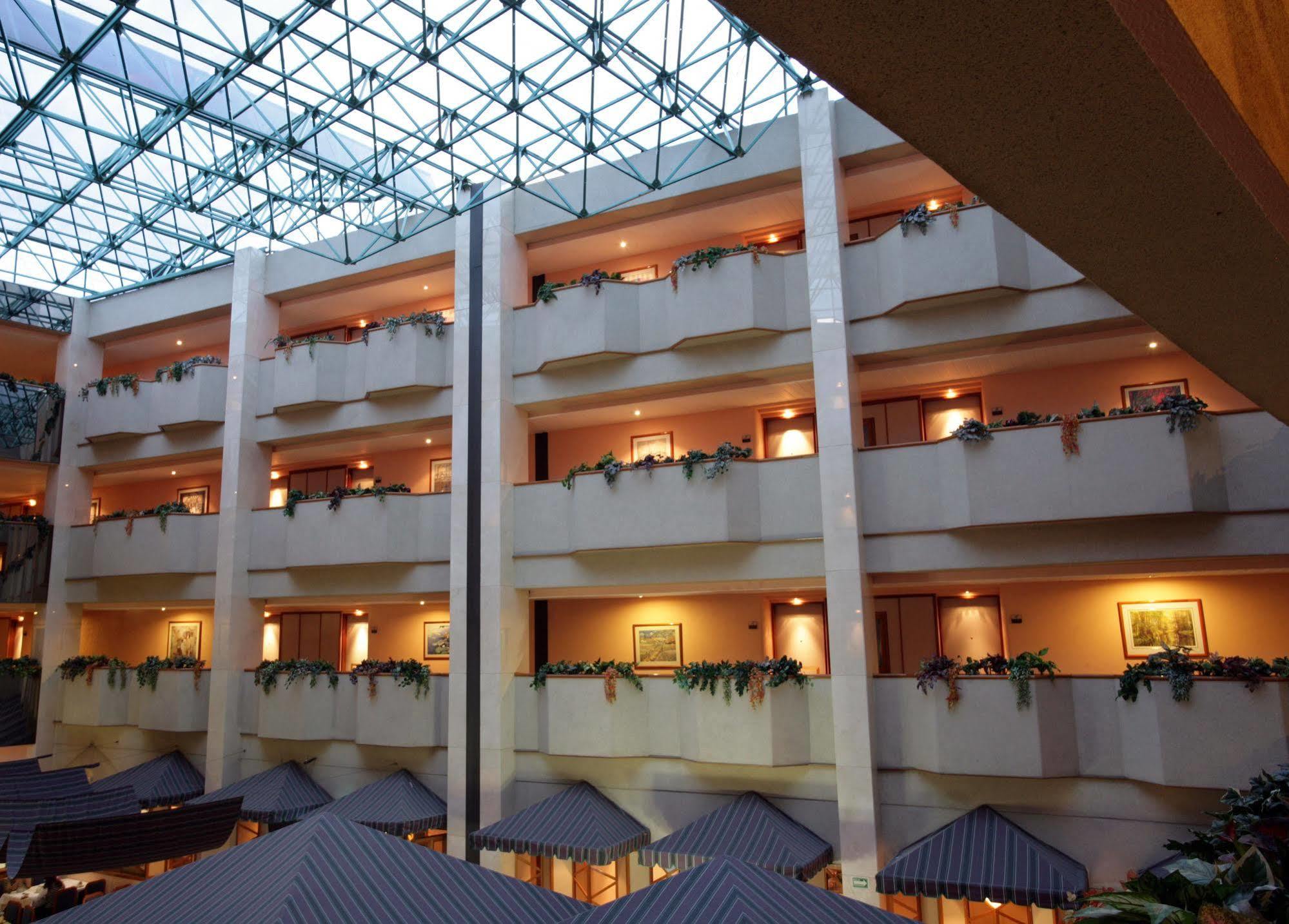 Hotel Abastos Plaza Μεξικό Εξωτερικό φωτογραφία